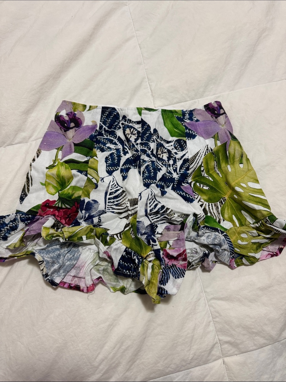 Guess Tropical Floral Ruffle Women’s Shorts